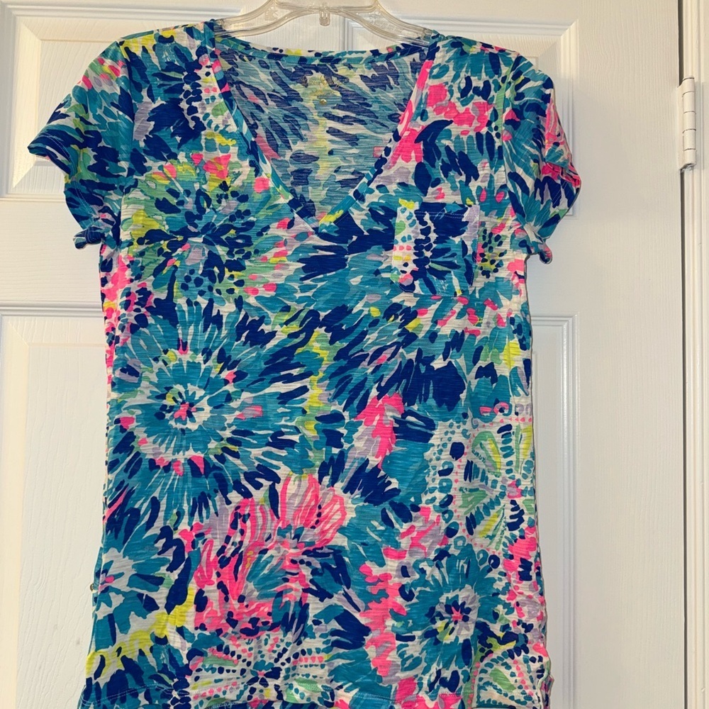 Lilly Pulitzer Tye Dye Shirt! - Picture 2 of 5